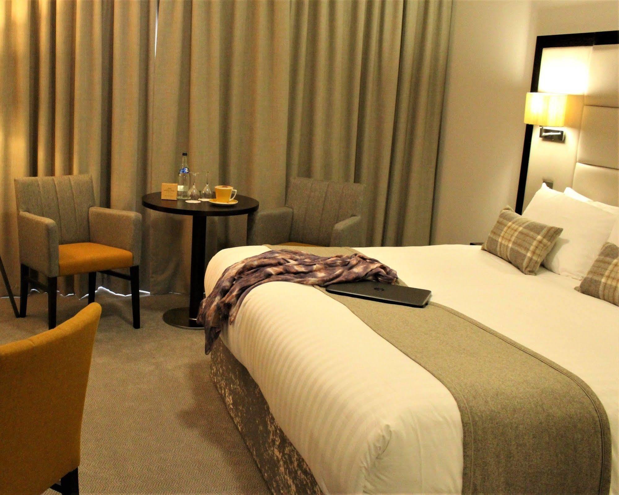 Menlo Park Apartments Galway Esterno foto