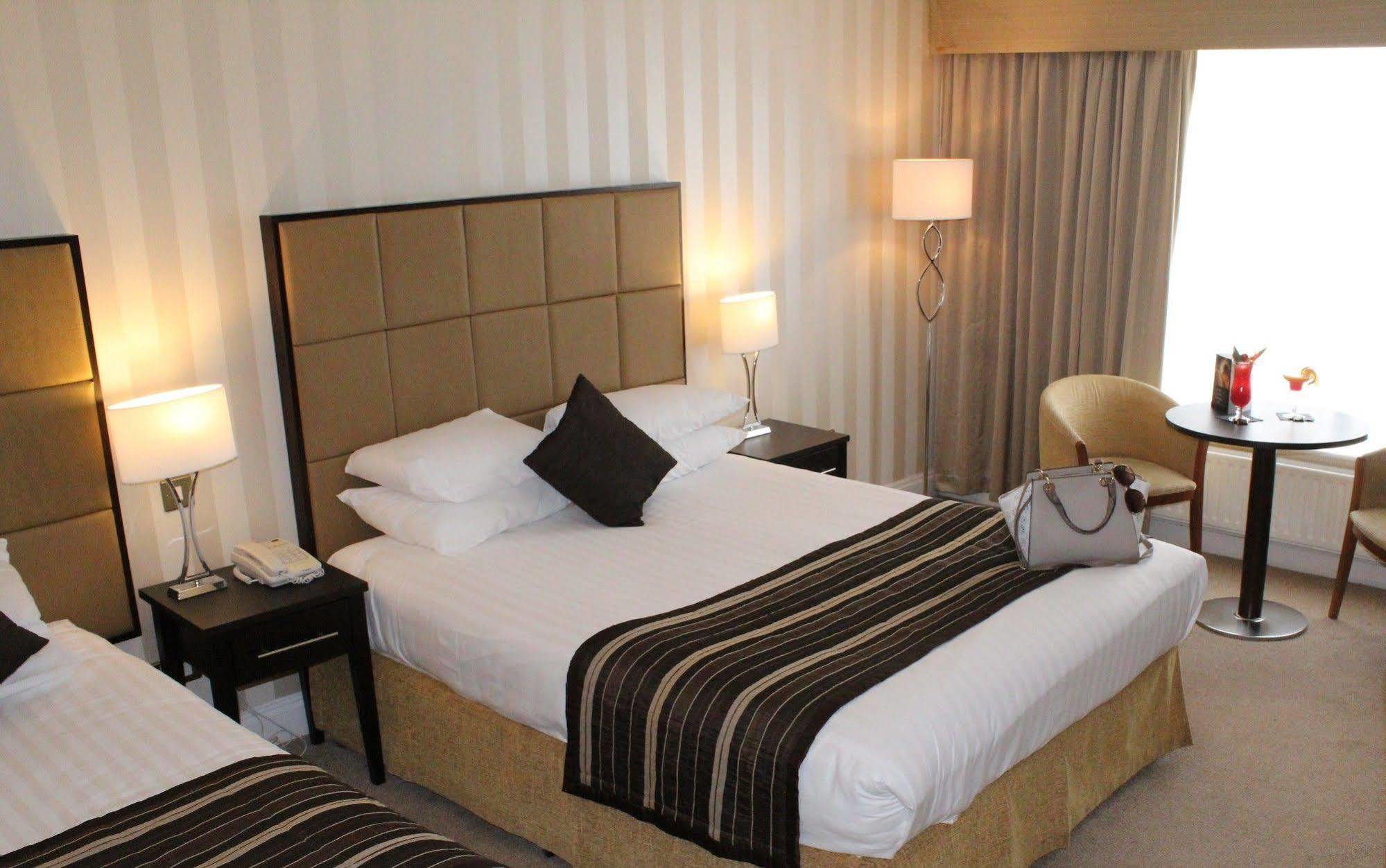 Menlo Park Apartments Galway Esterno foto